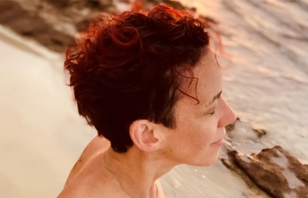 Frau am Strand