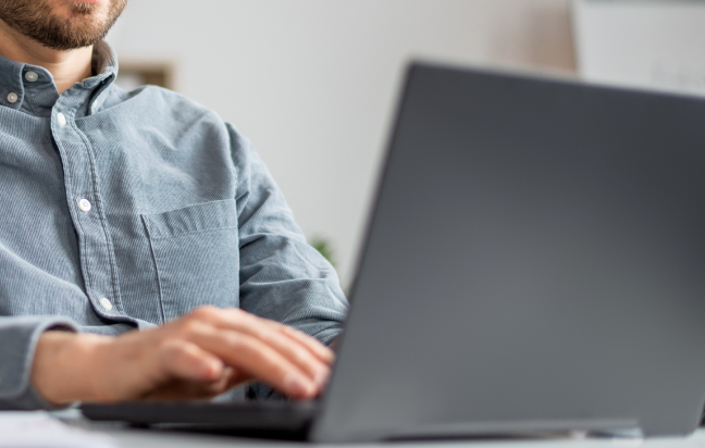 Bild-Mann-Laptop