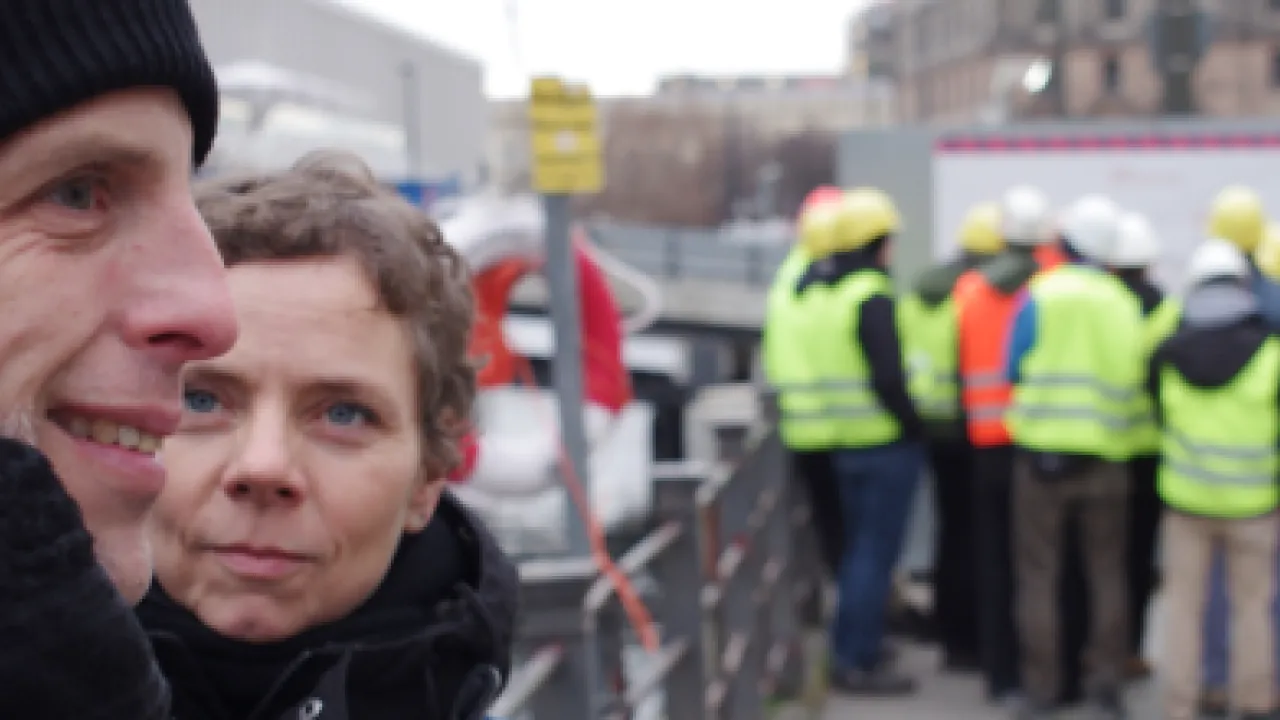 Bild-Mann-Frau-Bauarbeiter