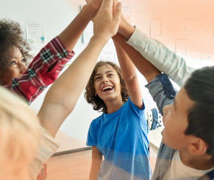 Bild-Kinder-Hände-zusammen