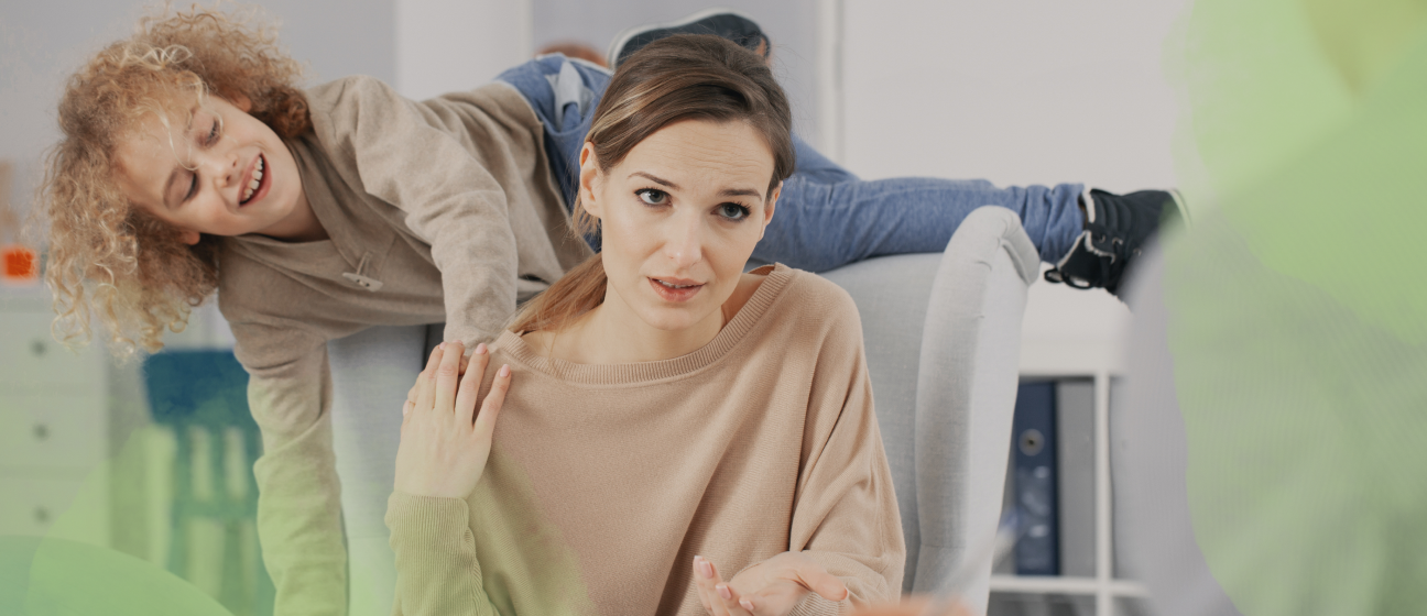 Bild-Frau-Kind-gestresst